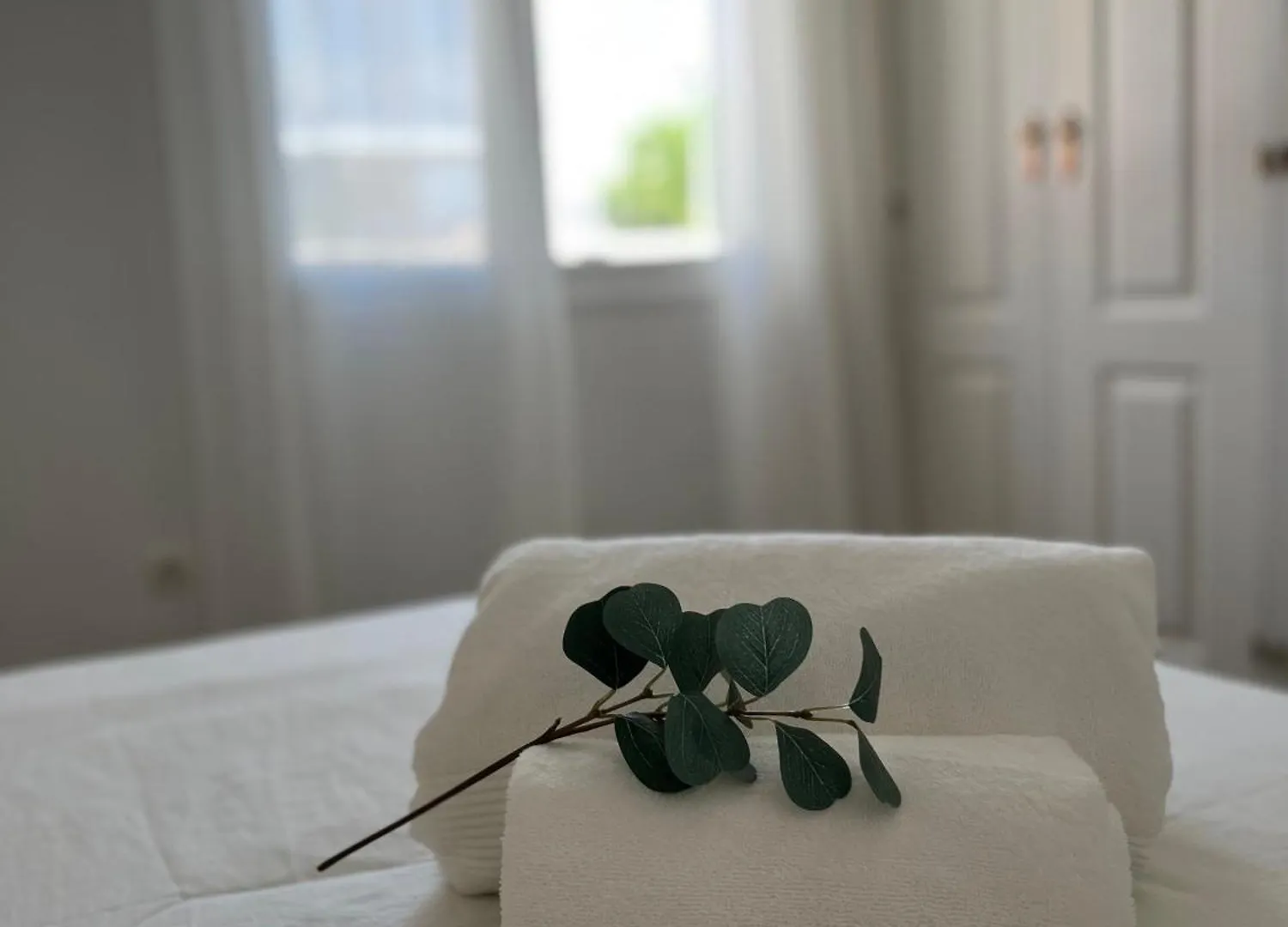 Malaga Prime Location - Stylish Apartment With Free Wifi, Free Parking, Steps From The Historic Center
