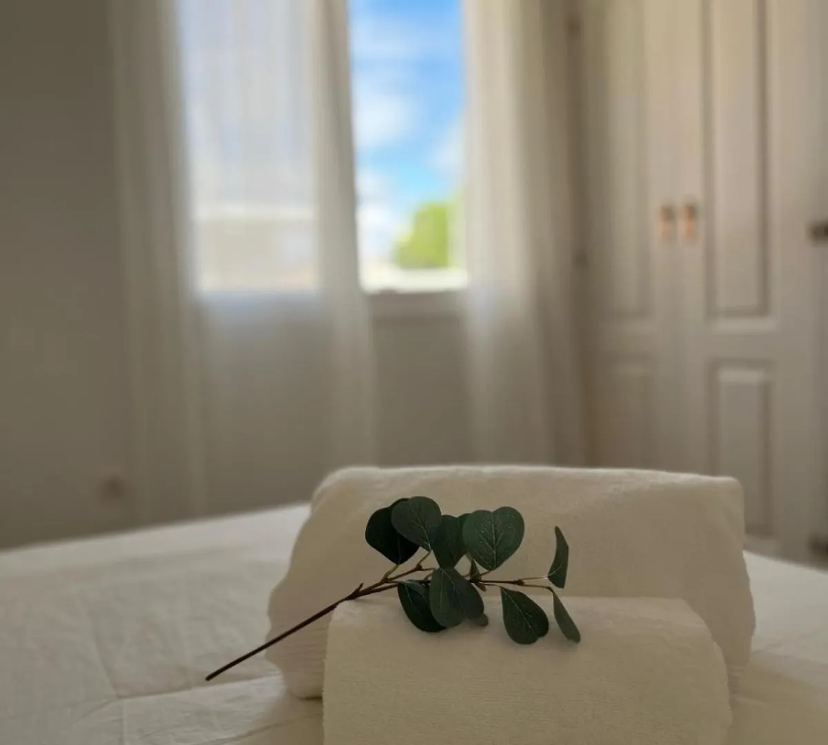 Malaga Prime Location - Stylish Apartment With Free Wifi, Free Parking, Steps From The Historic Center